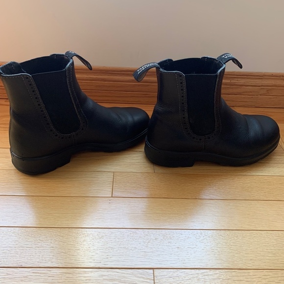 Blundstone Classic Chelsea Boots – Black Leather (Women’s 4.5) - Picture 4 of 7